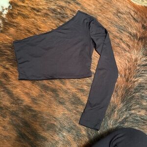 SHEIN Black Asymmetrical Long Sleeve Crop Top